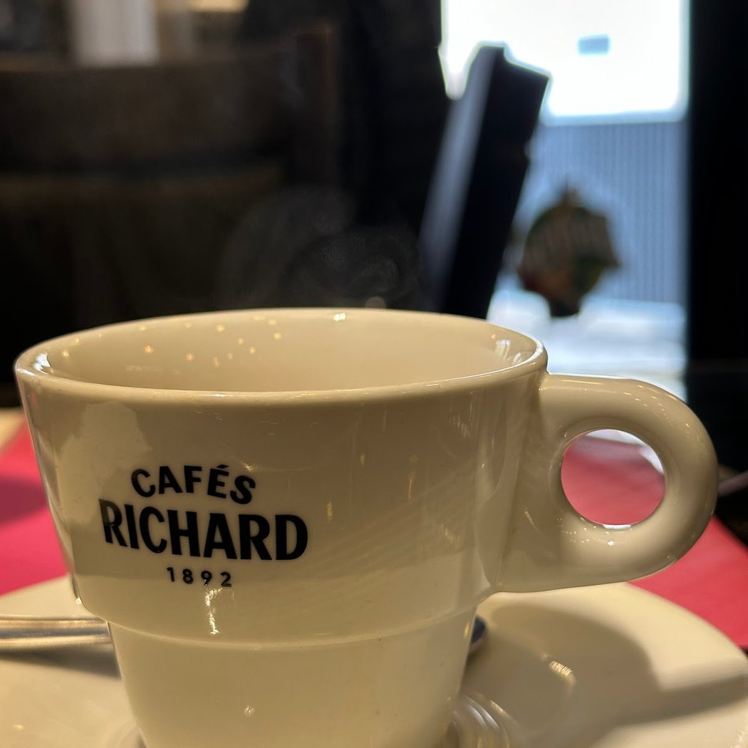Brasserie L'Entracte Café Aubervilliers 1